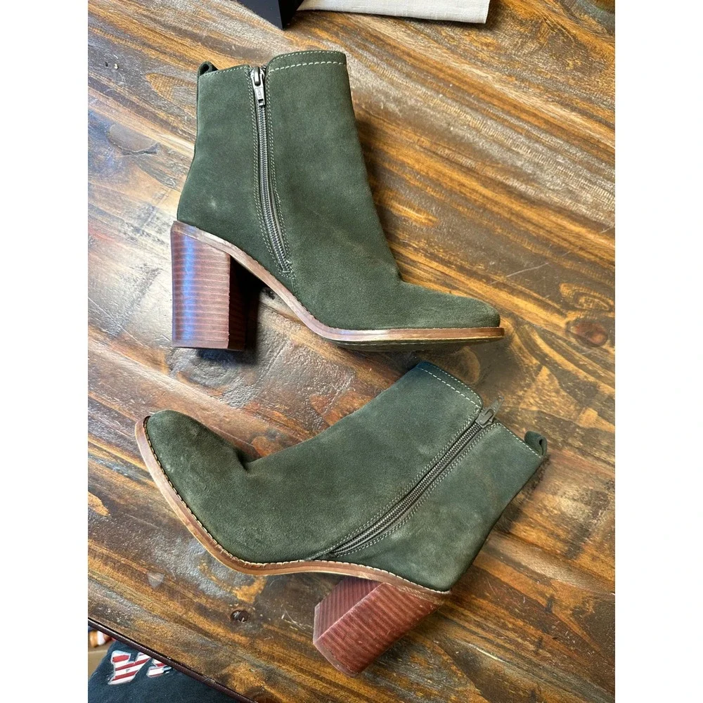 Seychelles Boots Olive Green Suede Block Heel Ankle Booties Woman's Size 8.5 Hel